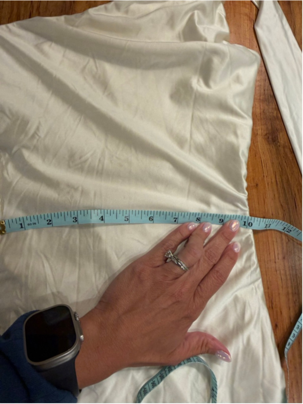 Oh Polly Maxi Dress US 0 Cream One Shoulder Asymmetrical Cape Sophisticated Glam - Picture 9 of 12